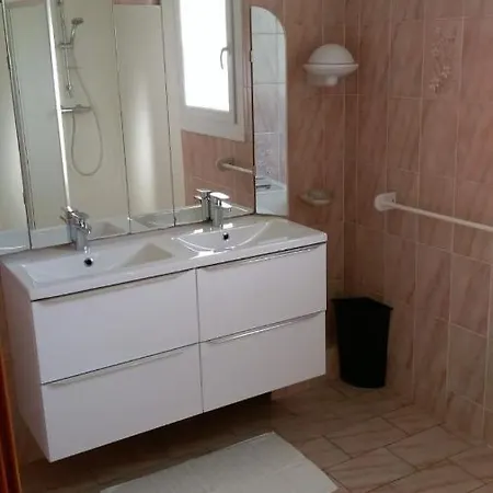 Holiday home Maison Avec Piscine Lezignan-Corbieres